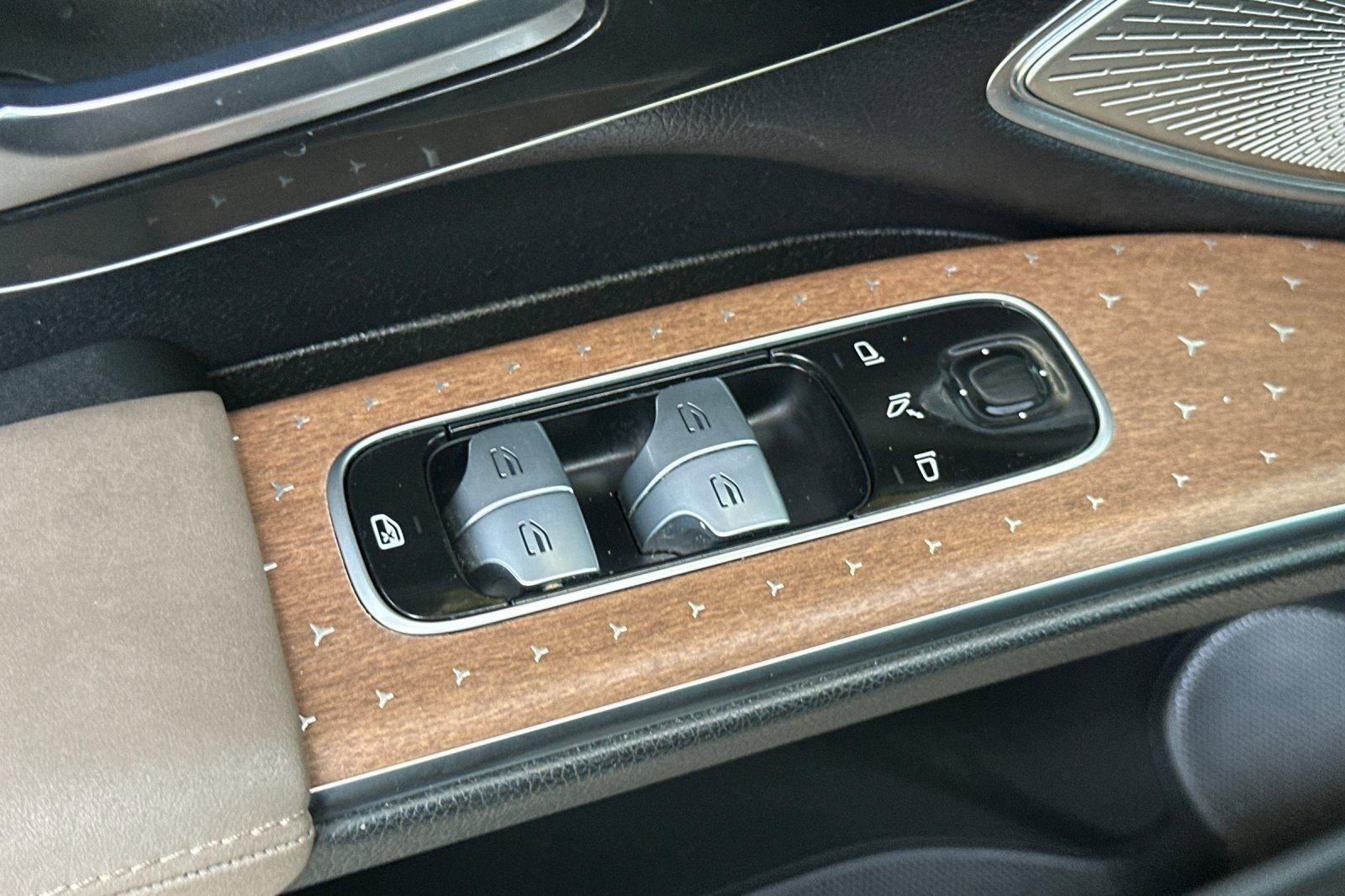 Certified 2023 Mercedes-Benz EQS 450+ SUV image 13