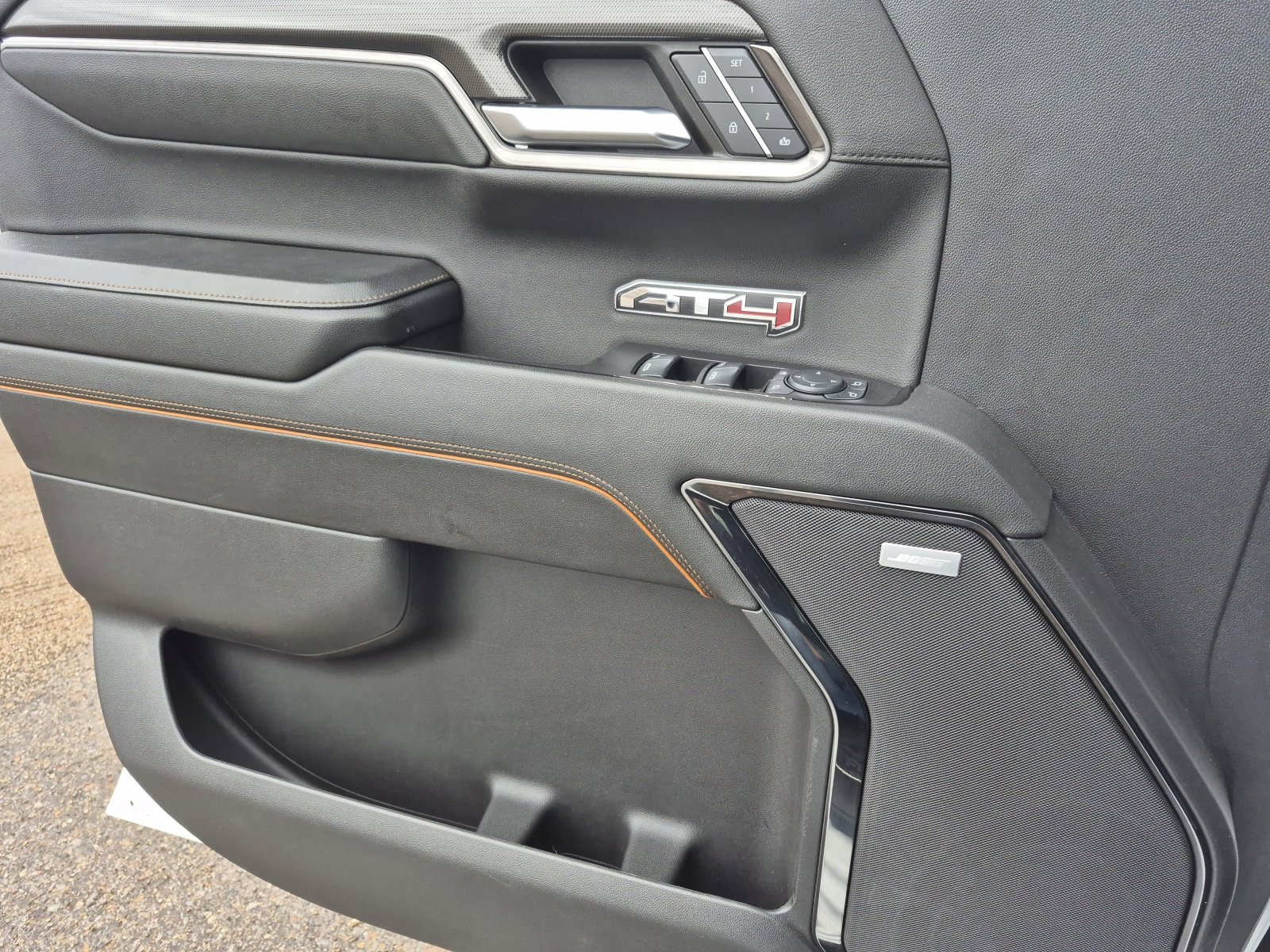 Used 2024 GMC Sierra 1500 AT4 w/ Technology Package image 14