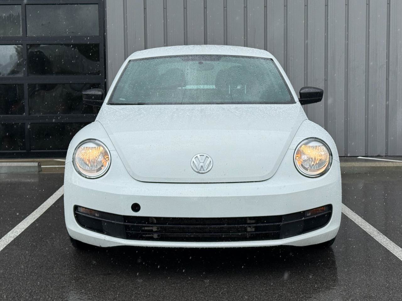 Used 2015 Volkswagen Beetle 1.8T FWD image 2