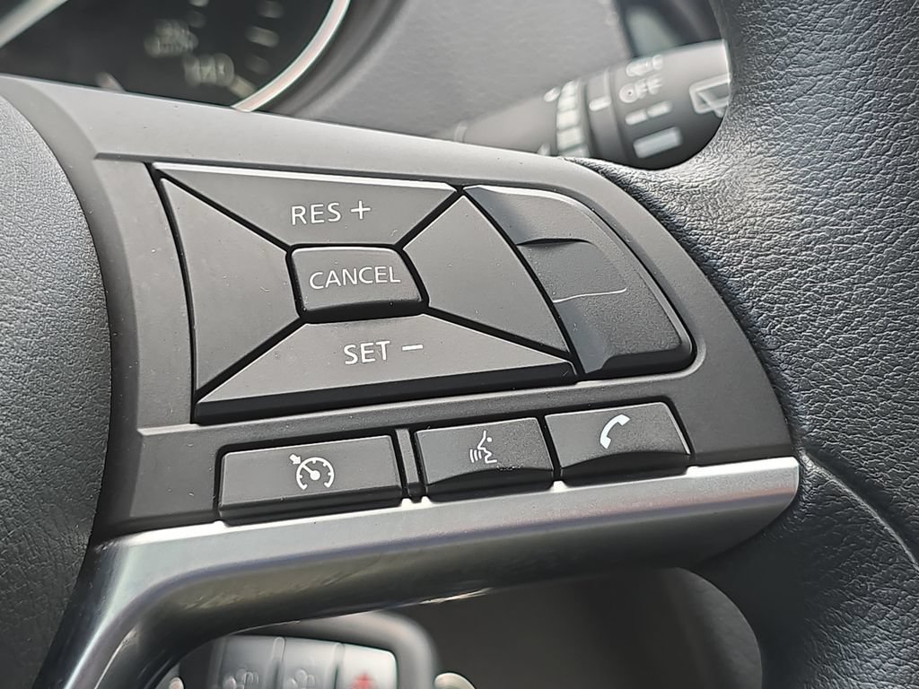 Used 2019 Nissan Rogue Sport S FWD image 13