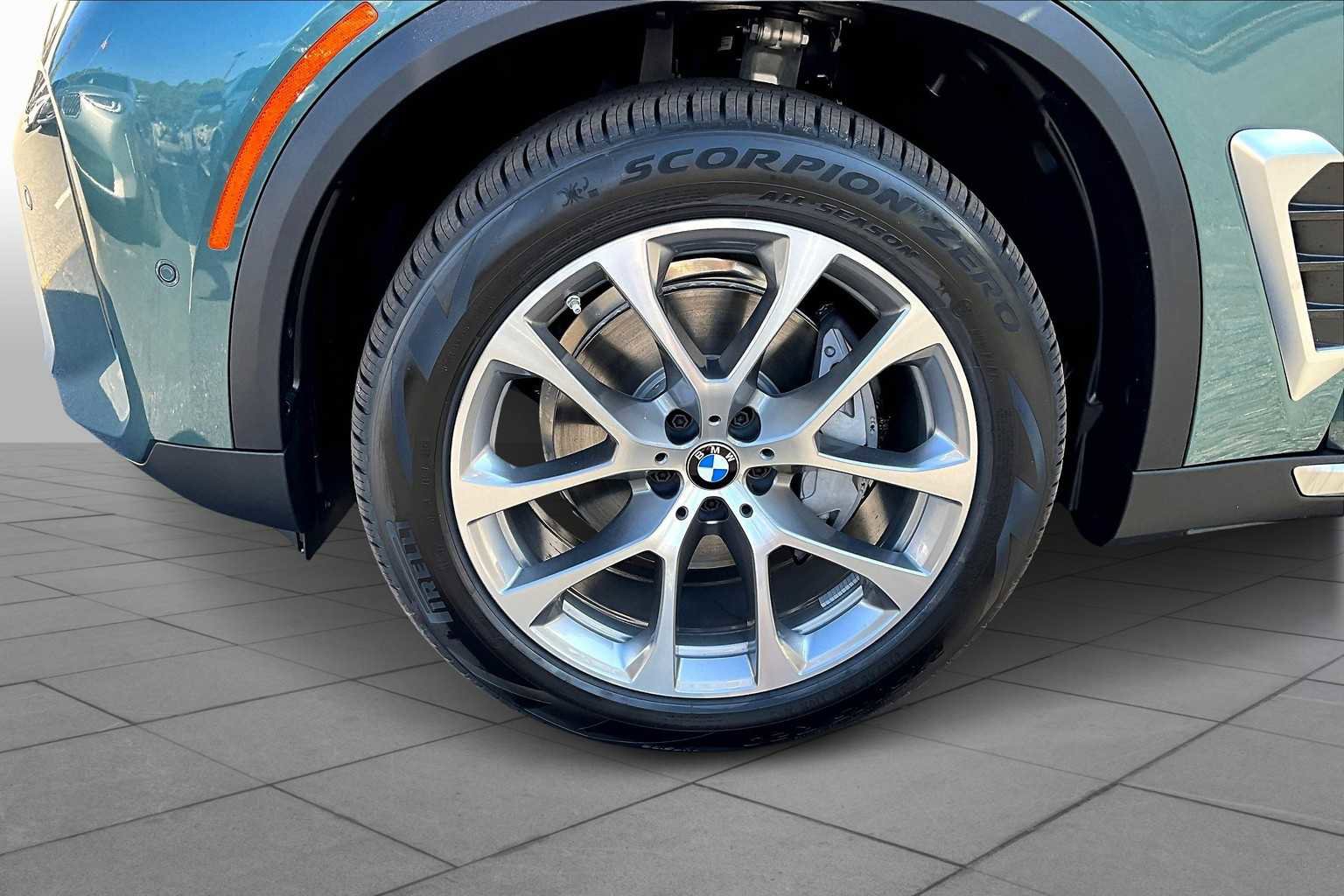 New 2026 BMW X5 sDrive40i w/ Premium Package image 11