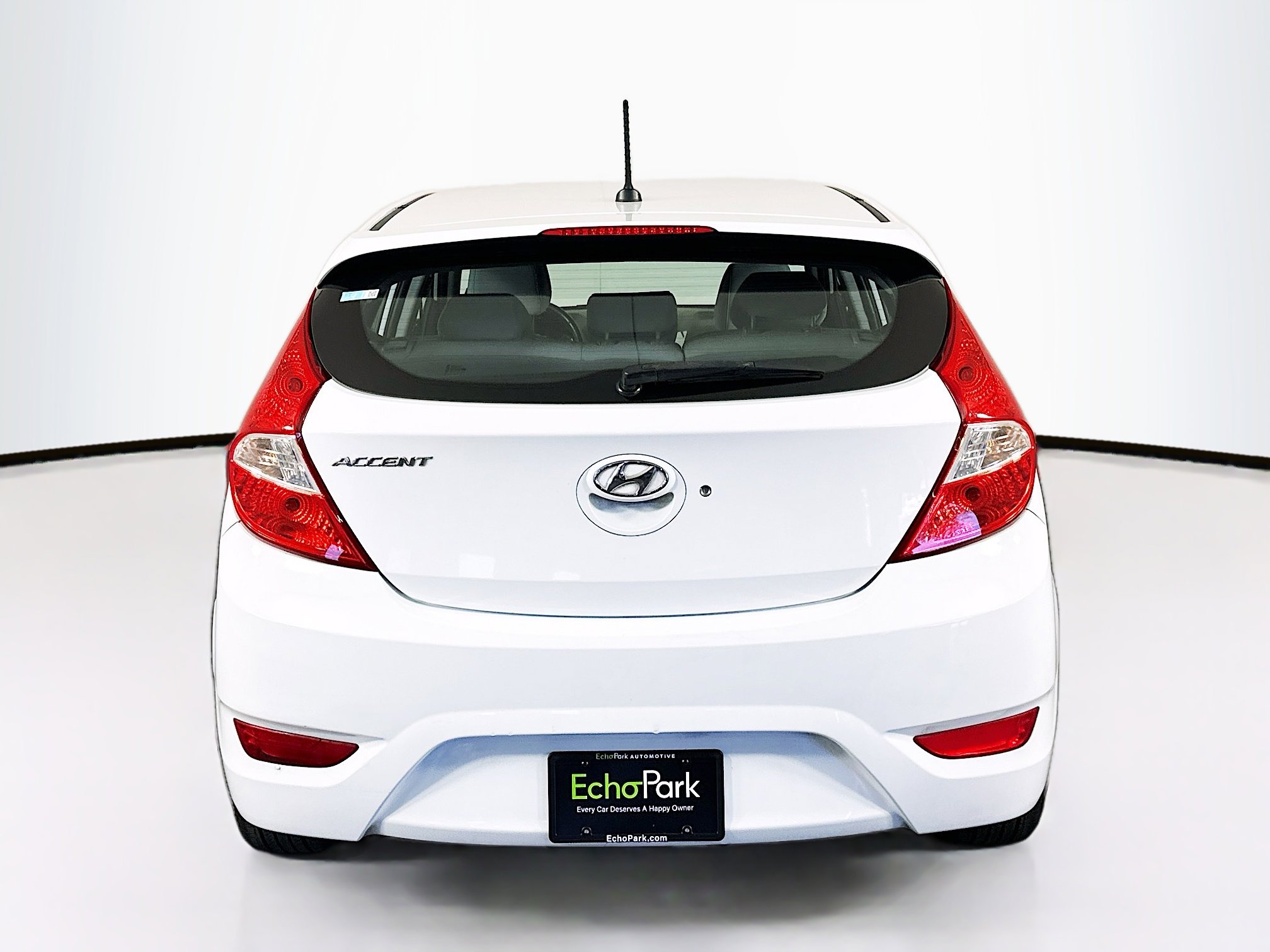 Used 2014 Hyundai Accent SE image 7