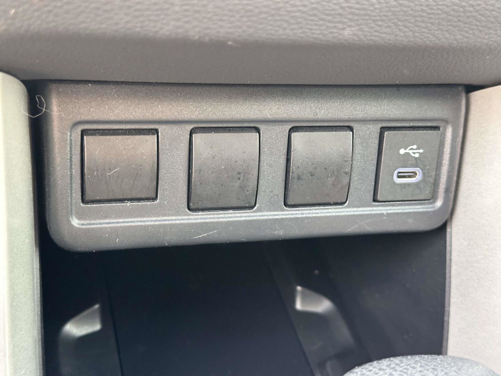 Used 2024 Toyota Corolla Cross AWD Hybrid image 29