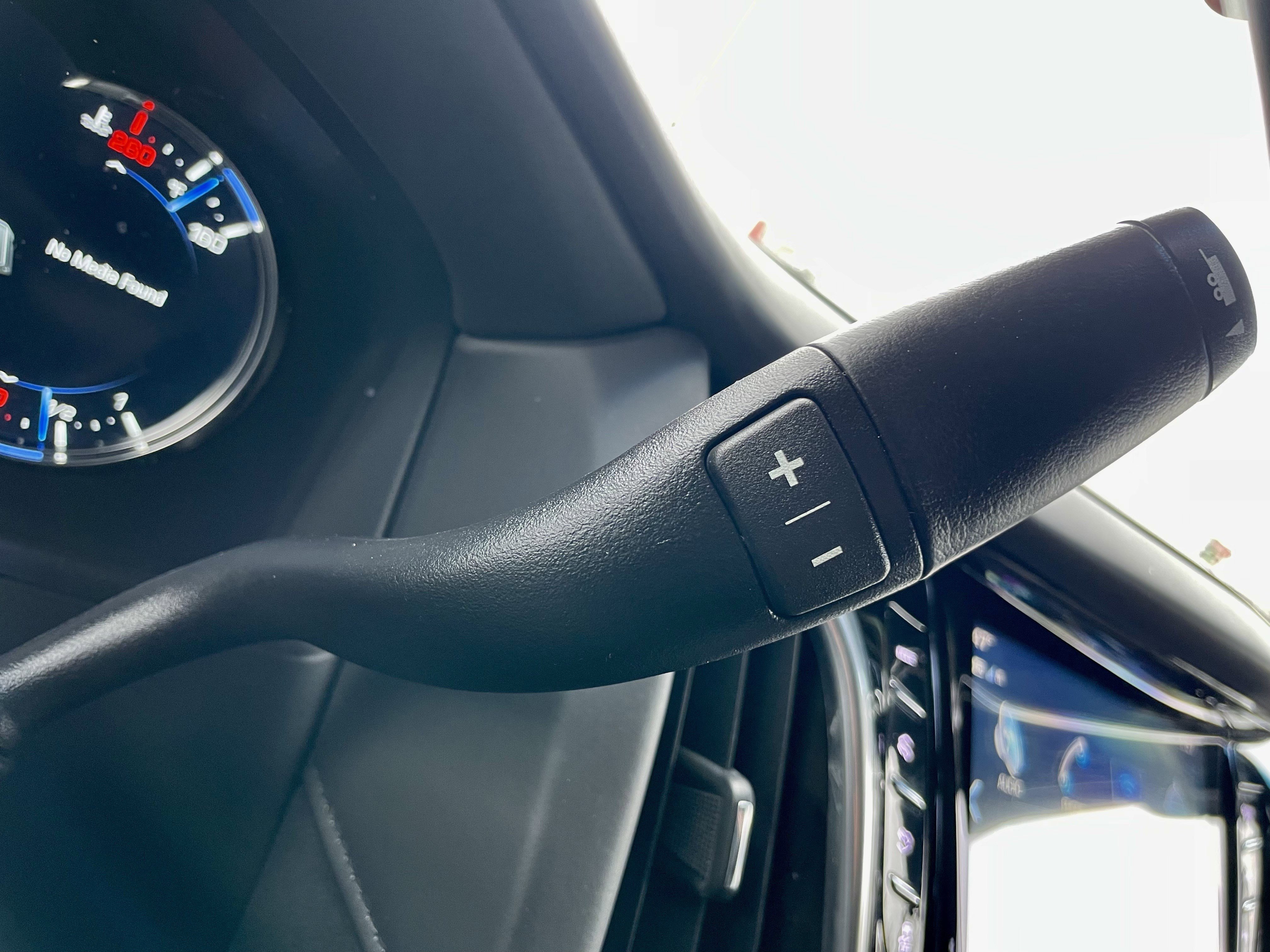 Used 2019 Cadillac Escalade ESV Platinum w/ Escalade Sport Edition image 20