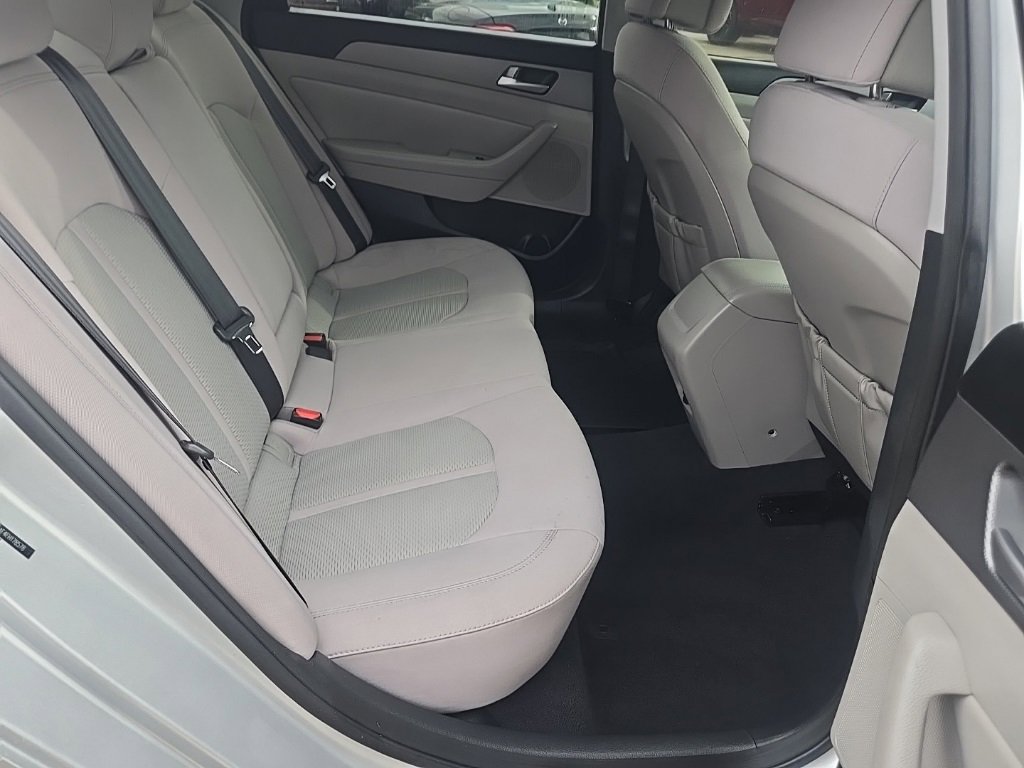 Used 2015 Hyundai Sonata SE w/ Option Group 09 image 25