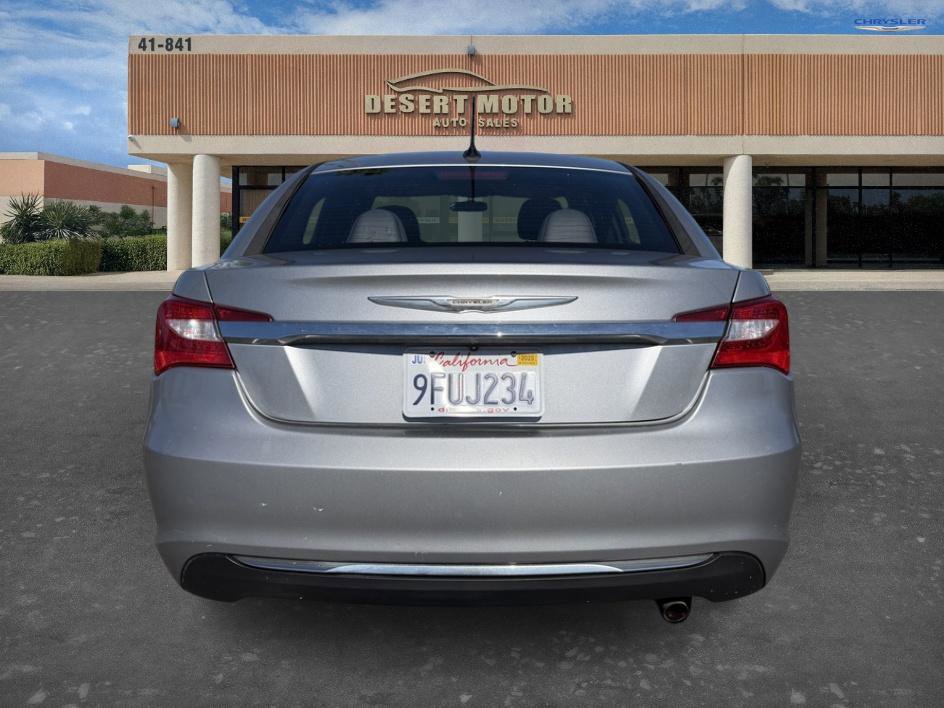 Used 2013 Chrysler 200 Touring FWD image 8