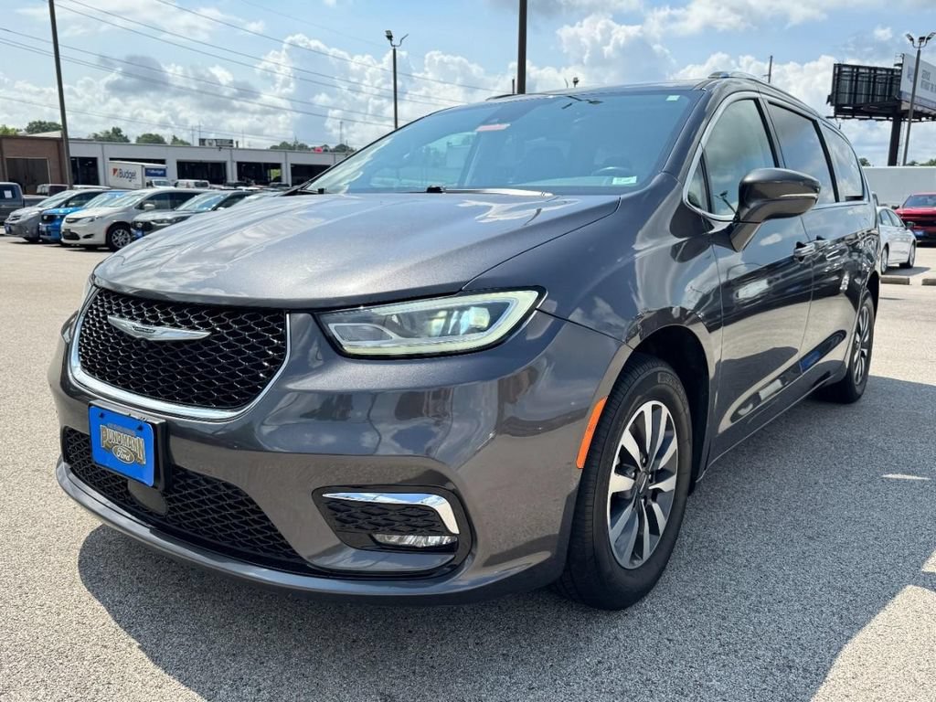 Used 2021 Chrysler Pacifica Touring-L FWD image 8