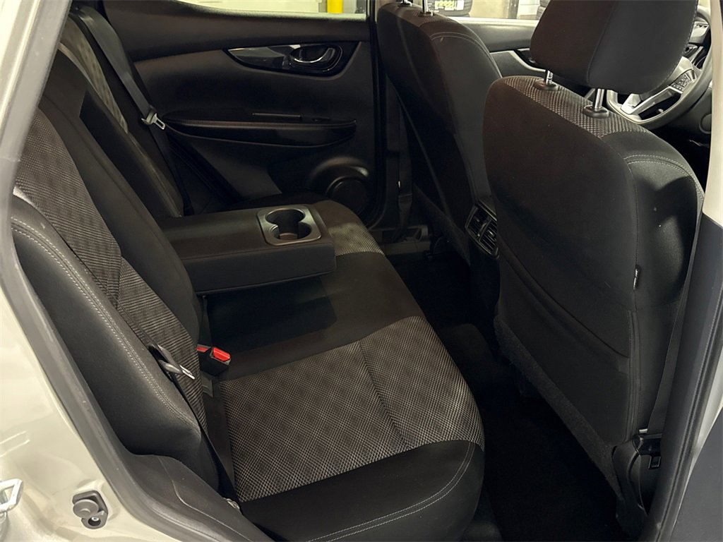 Used 2017 Nissan Rogue Sport SV image 13