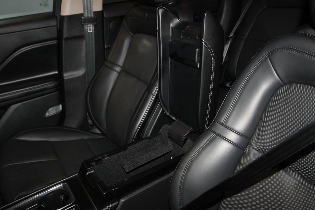 Used 2025 Lincoln Corsair Reserve w/ Jet Appearance Package AWD/4WD image 19