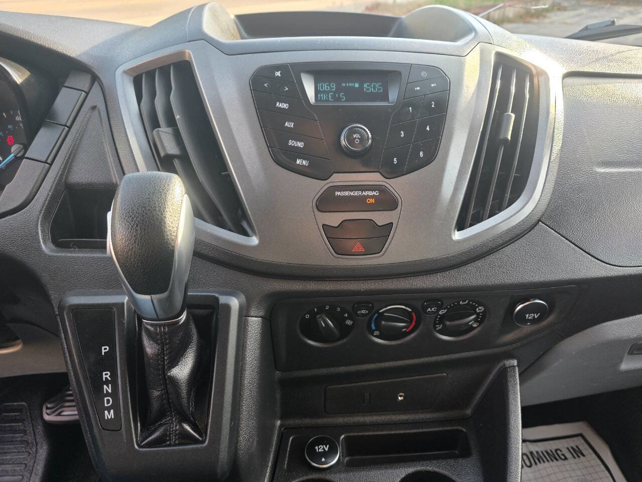 Used 2015 Ford Transit 250 130 Medium Roof image 12