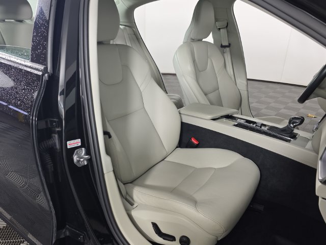 Used 2019 Volvo S60 T5 Momentum FWD image 27