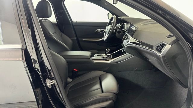 Used 2022 BMW 330i xDrive Sedan w/ Driving Assistance Package image 20