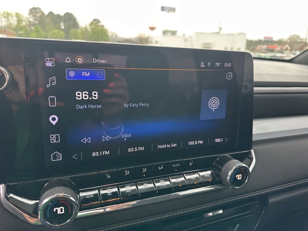 Used 2024 Chevrolet Colorado LT w/ LT Convenience Package III image 21