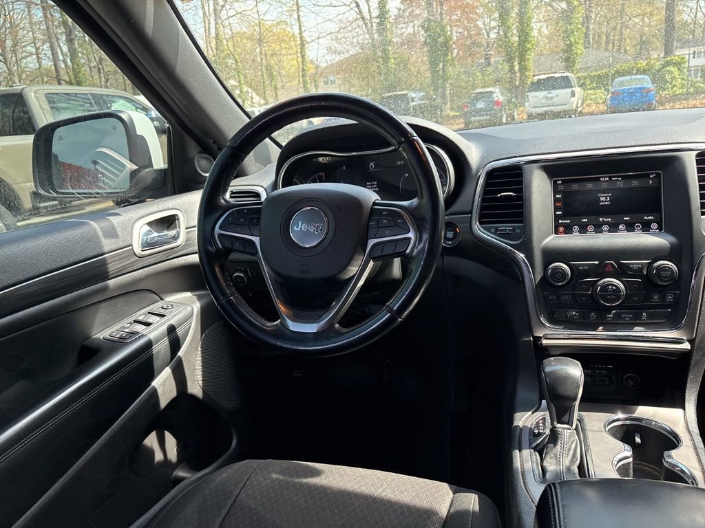 Used 2021 Jeep Grand Cherokee Laredo image 8