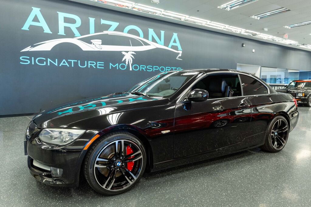 Used 2011 BMW 335i Convertible image 1
