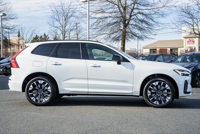 New 2026 Volvo XC60 B5 Plus w/ Protection Package Premier image 4