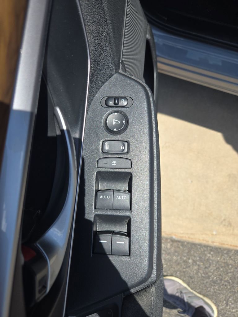 Used 2021 Honda CR-V EX image 12
