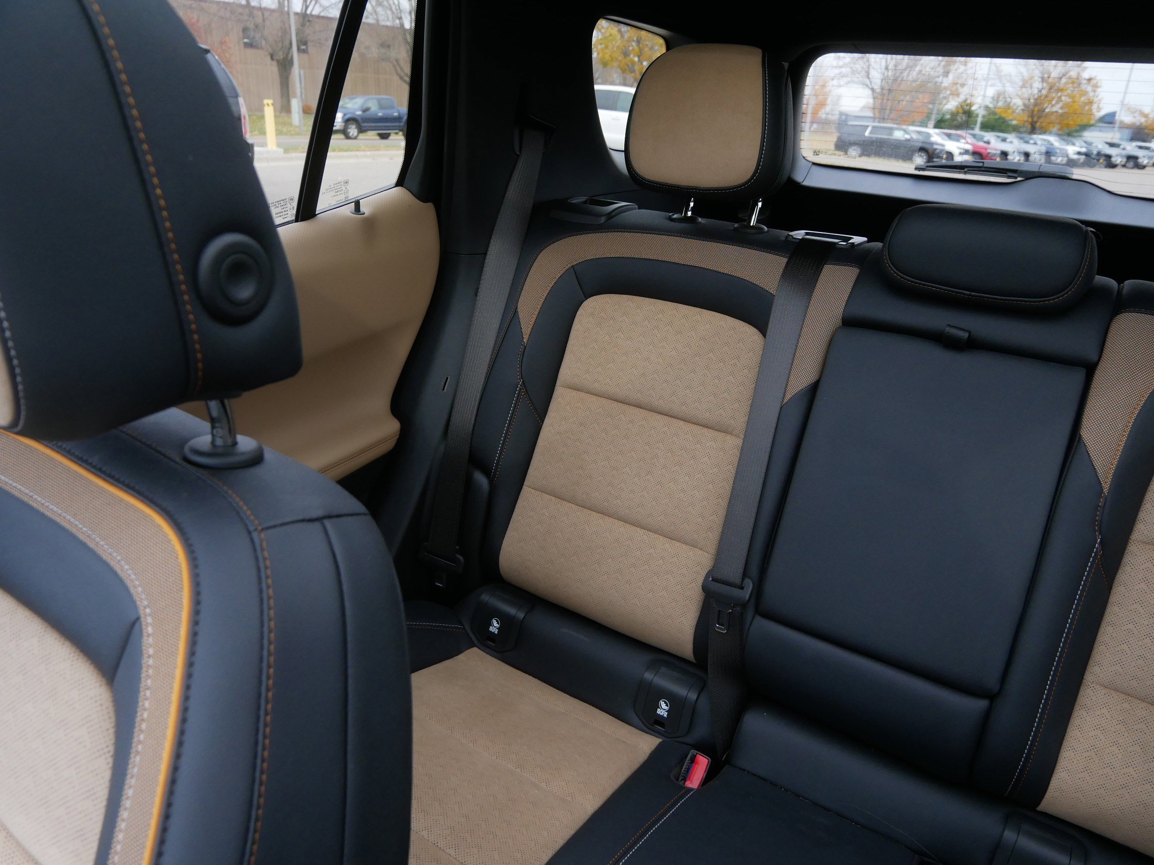 Used 2025 Chevrolet Equinox ACTIV w/ Safety and Technology Package image 12