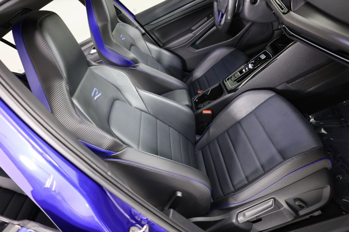 Used 2024 Volkswagen Golf R AWD/4WD image 41