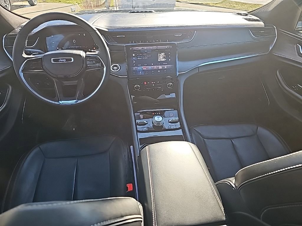 Used 2024 Jeep Grand Cherokee Overland image 19