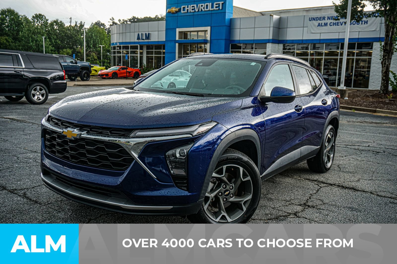 Used 2024 Chevrolet Trax LT w/ LT Convenience Package FWD image 2