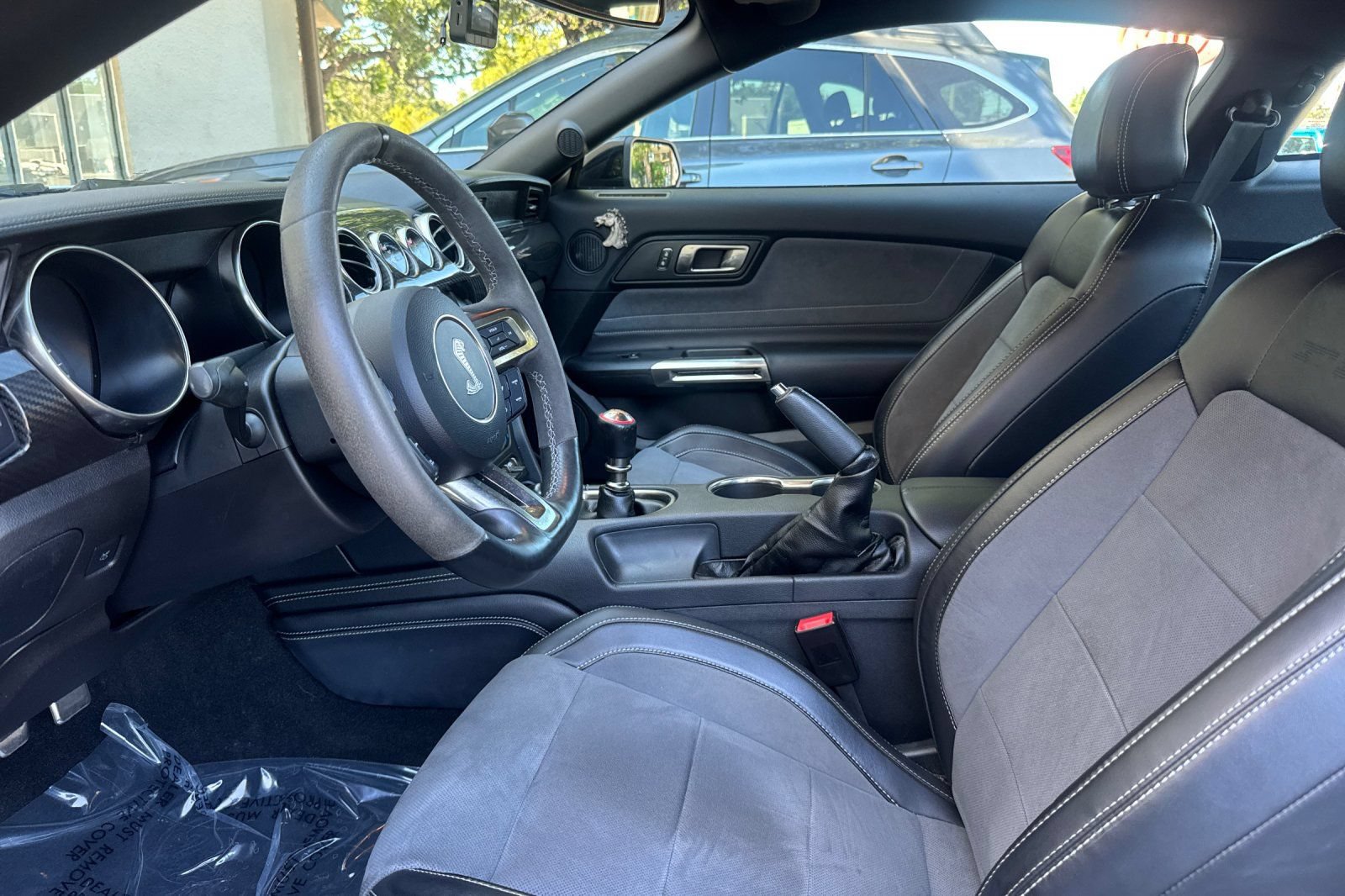 Used 2020 Ford Mustang Shelby GT350 w/ Technology Package RWD image 10
