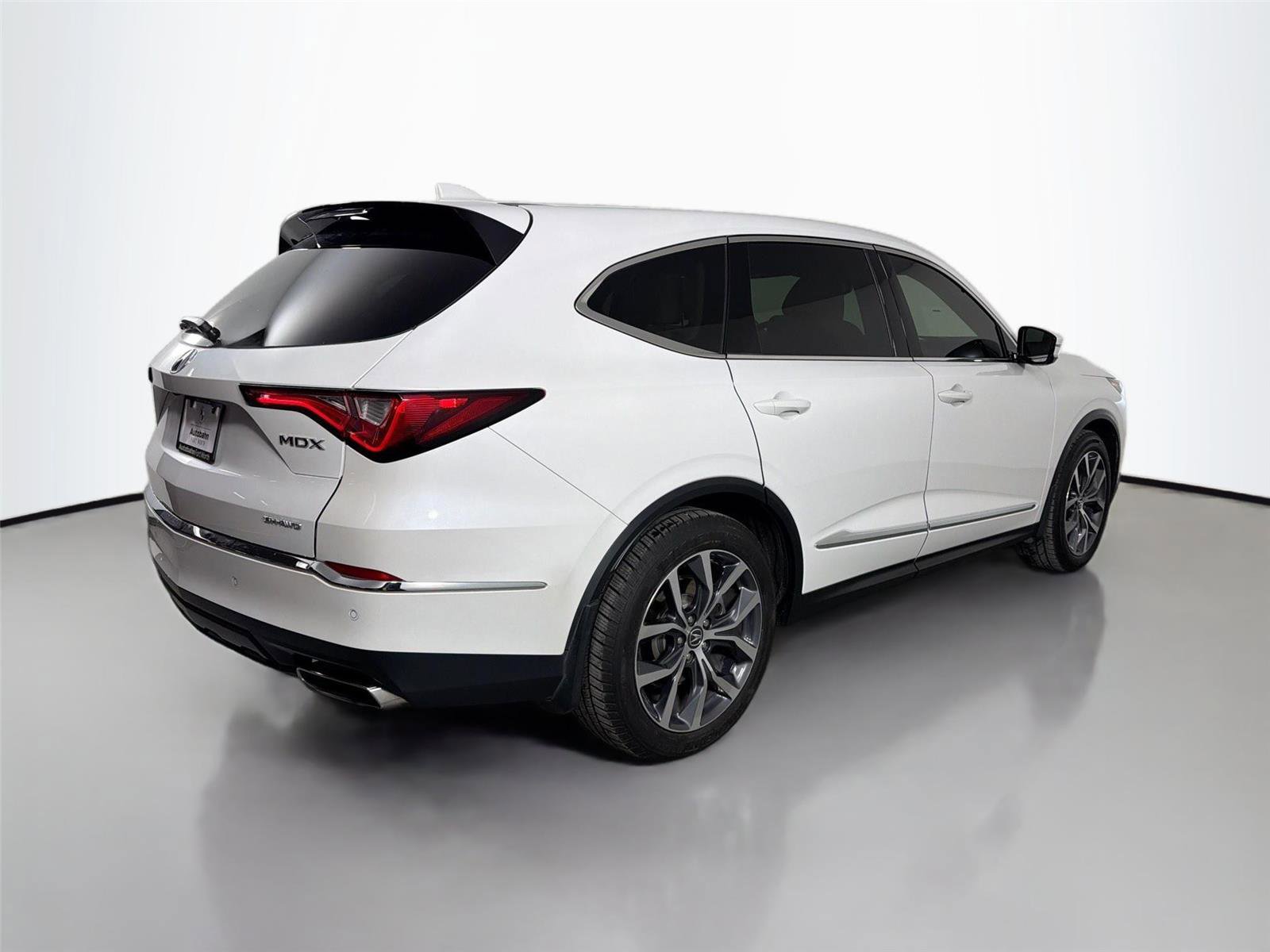 Used 2022 Acura MDX SH-AWD w/ Technology Package image 5