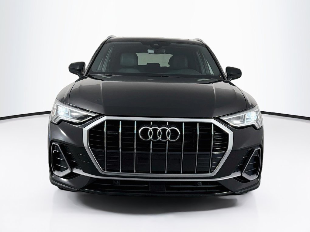 Used 2023 Audi Q3 2.0T Premium AWD/4WD image 2
