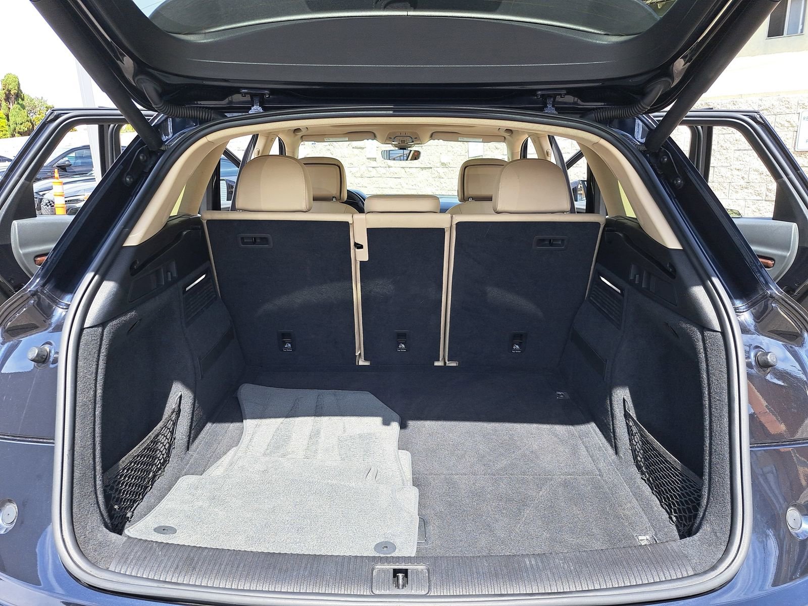 Used 2018 Audi Q5 2.0T Premium Plus w/ Premium Plus Package image 12