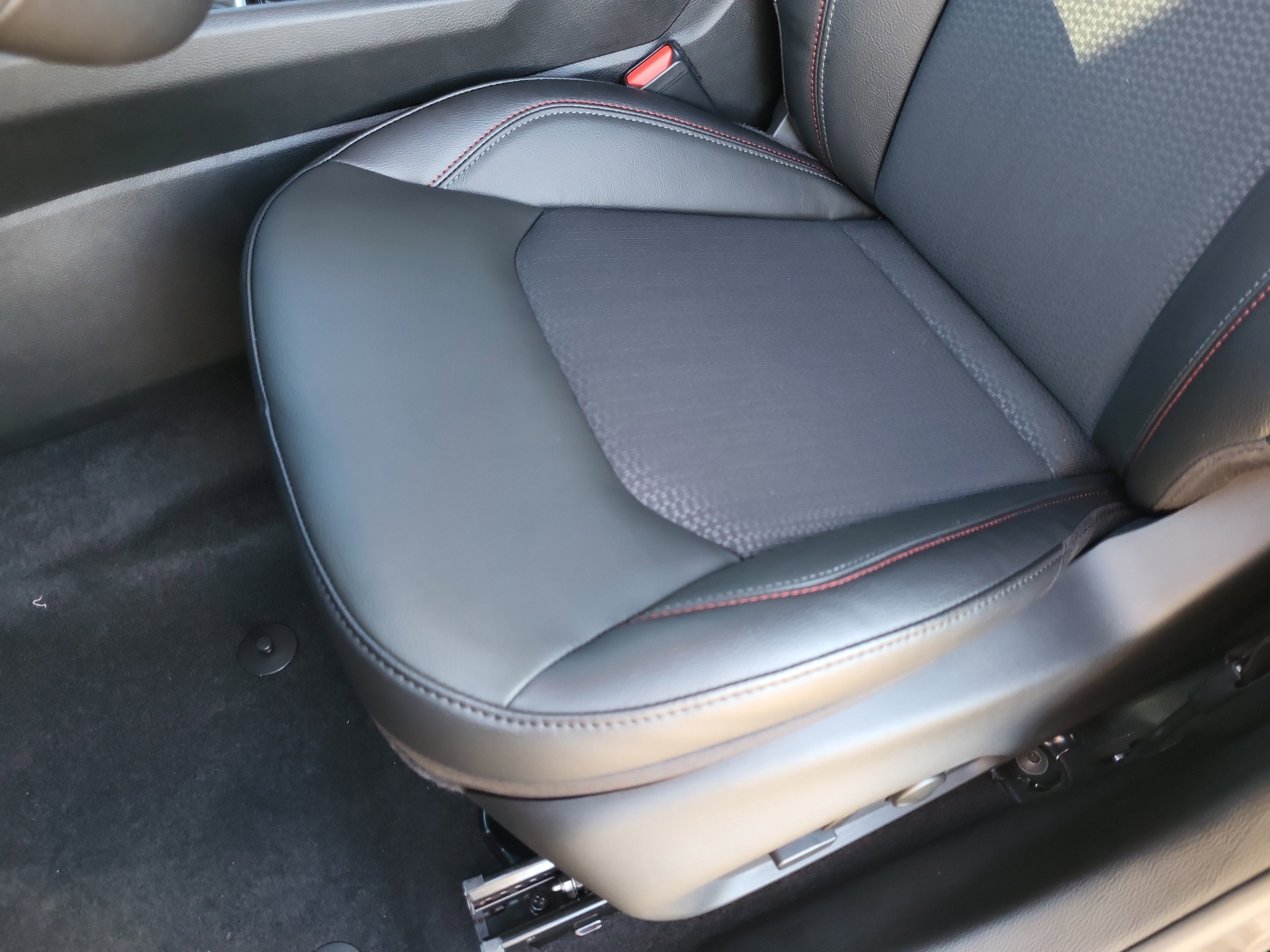 New 2026 Jeep Compass Trailhawk w/ Sun, Sound & Navigation Group image 22