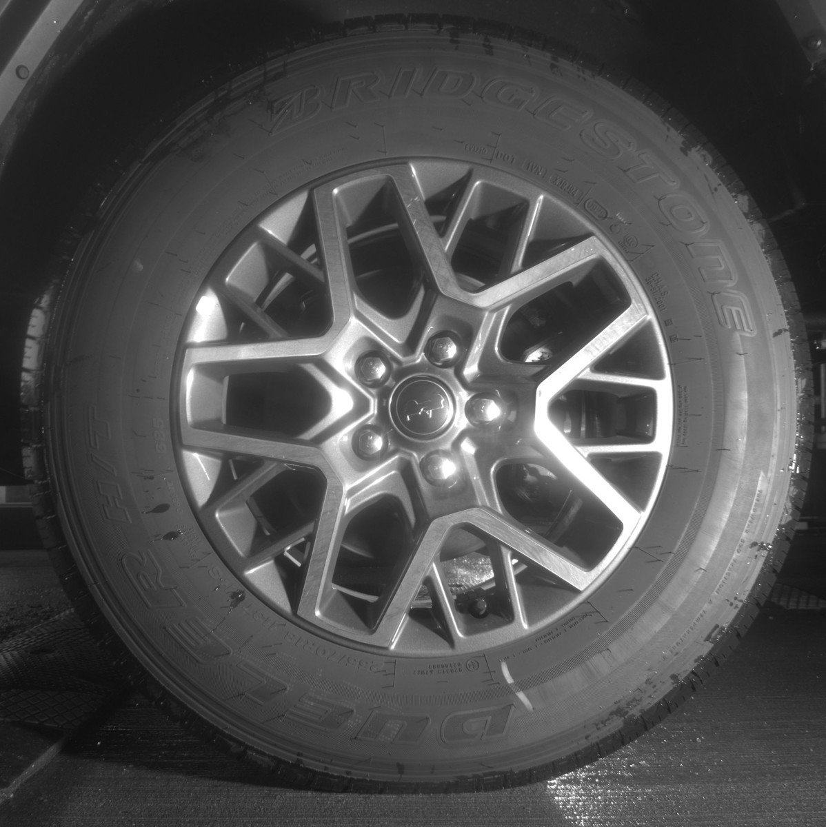 Used 2025 Jeep Wrangler Sahara AWD/4WD image 14