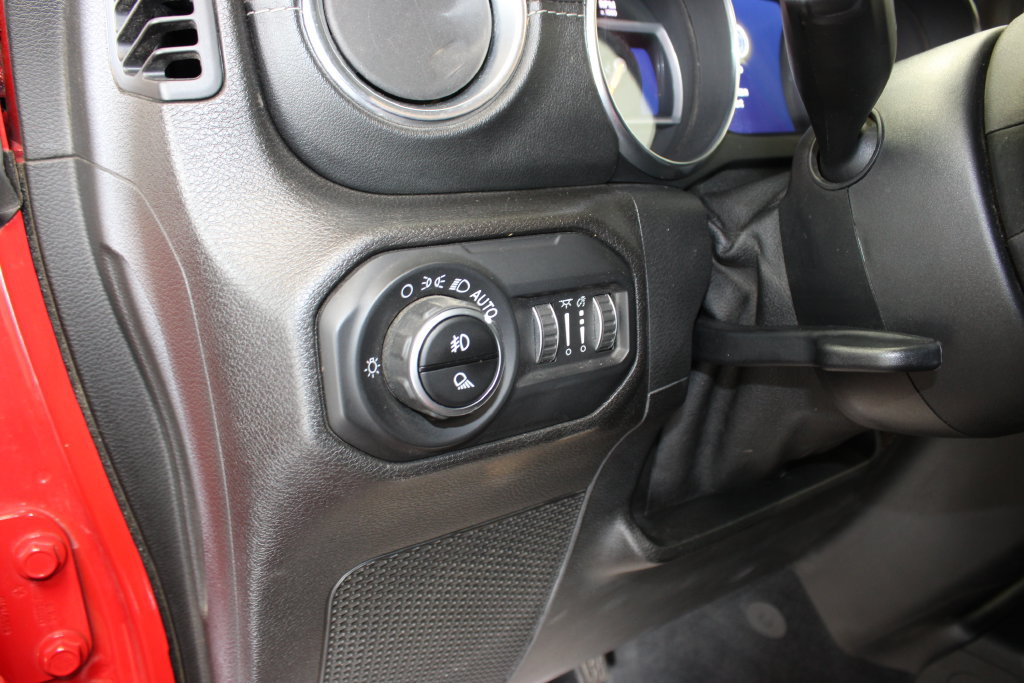 Used 2020 Jeep Gladiator Overland AWD/4WD image 20