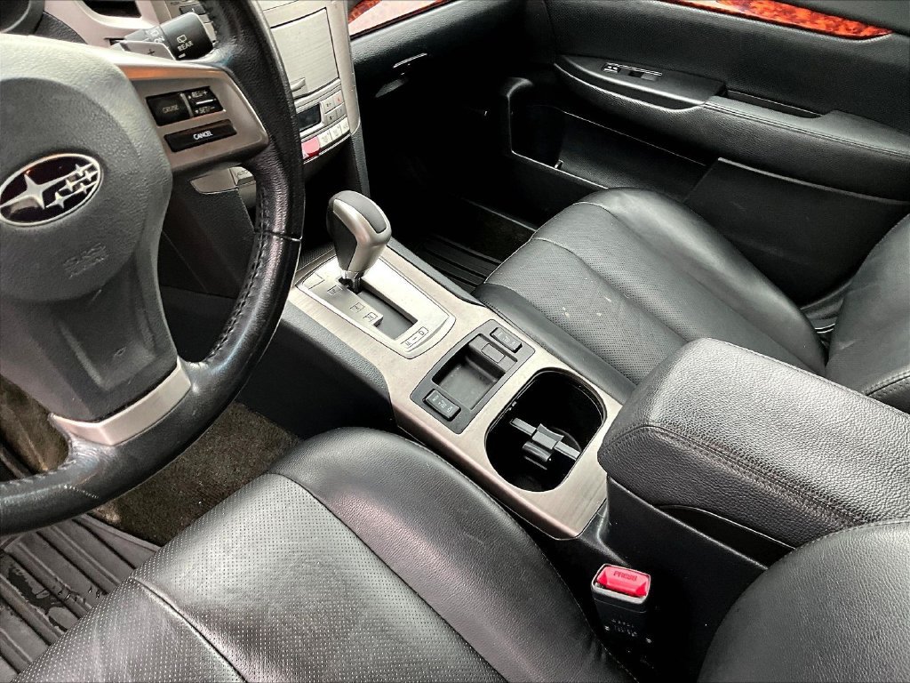 Used 2012 Subaru Outback 2.5i Limited w/ Moonroof Pkg AWD/4WD image 20