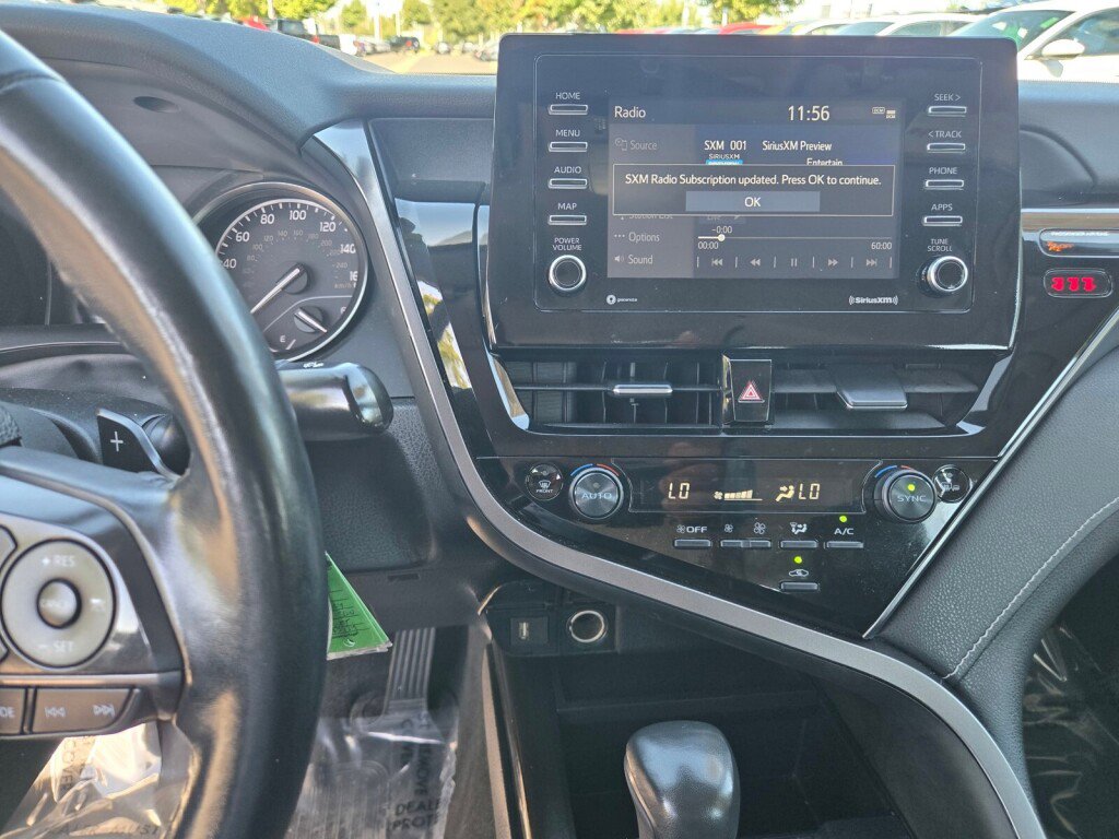 Used 2023 Toyota Camry SE image 14