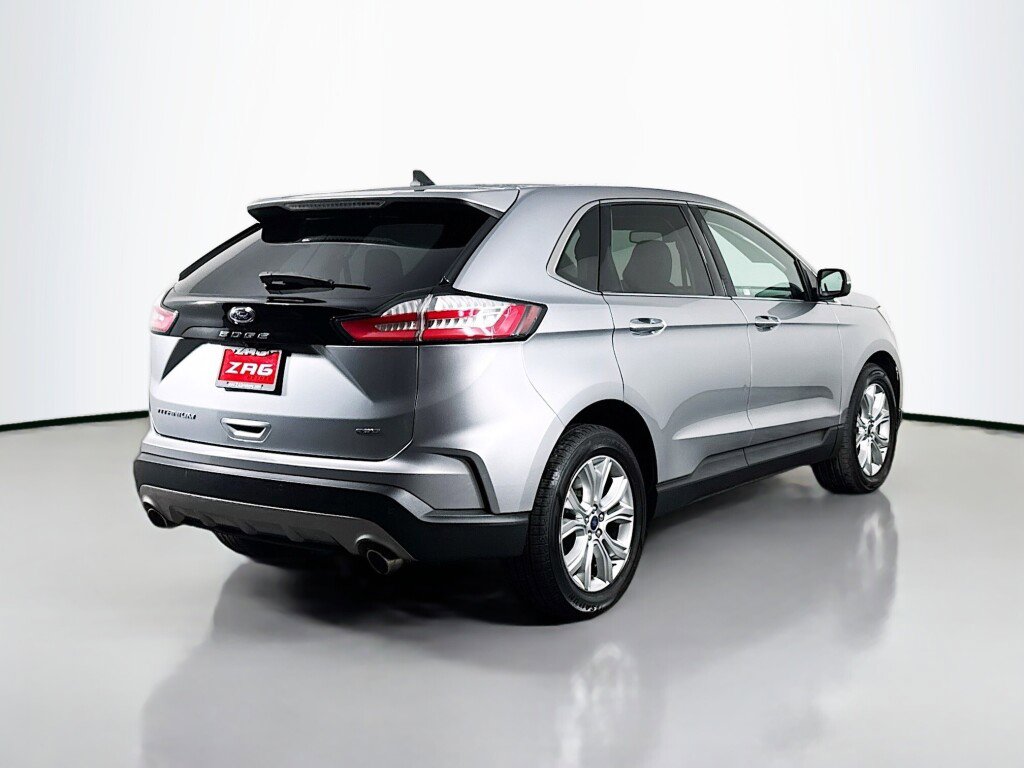 Used 2022 Ford Edge Titanium image 5