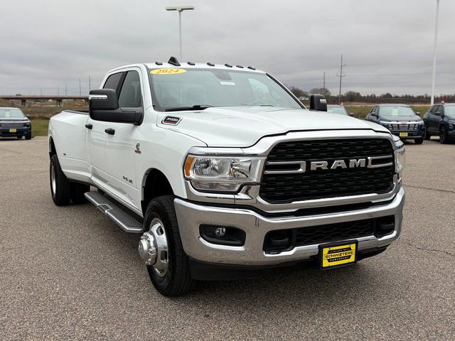 Used 2024 RAM 3500 Big Horn image 3