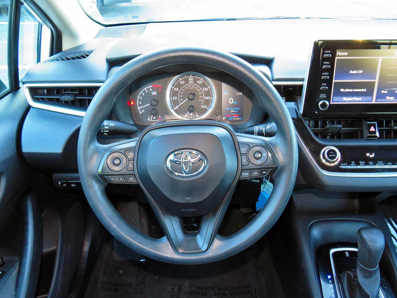Used 2020 Toyota Corolla LE FWD image 18