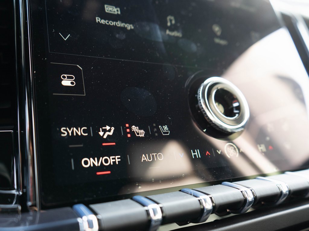 New 2026 GMC Yukon XL AT4 w/ AT4 Premium Package image 29