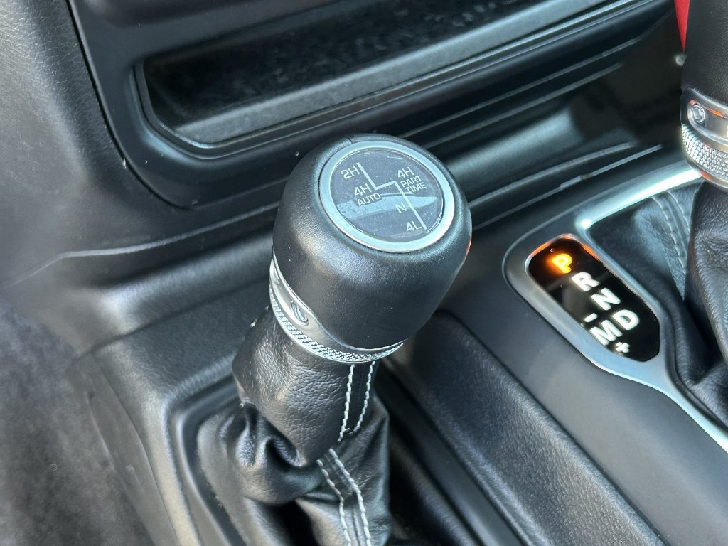 Used 2023 Jeep Wrangler Unlimited Sahara w/ Cold Weather Group AWD/4WD image 27