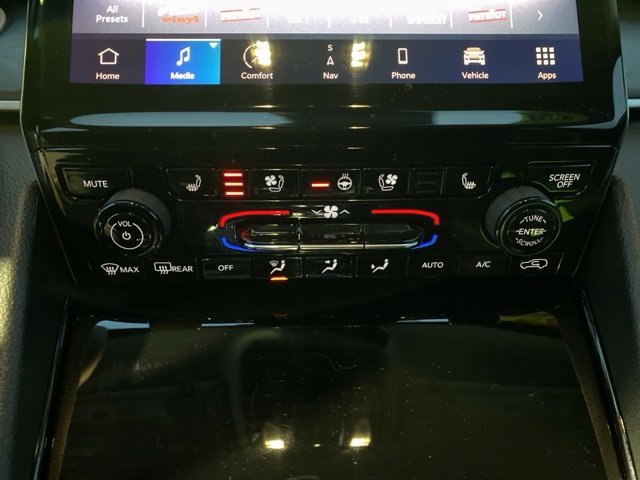 Used 2022 Jeep Grand Cherokee Limited 4xe w/ Luxury Tech Group II image 26