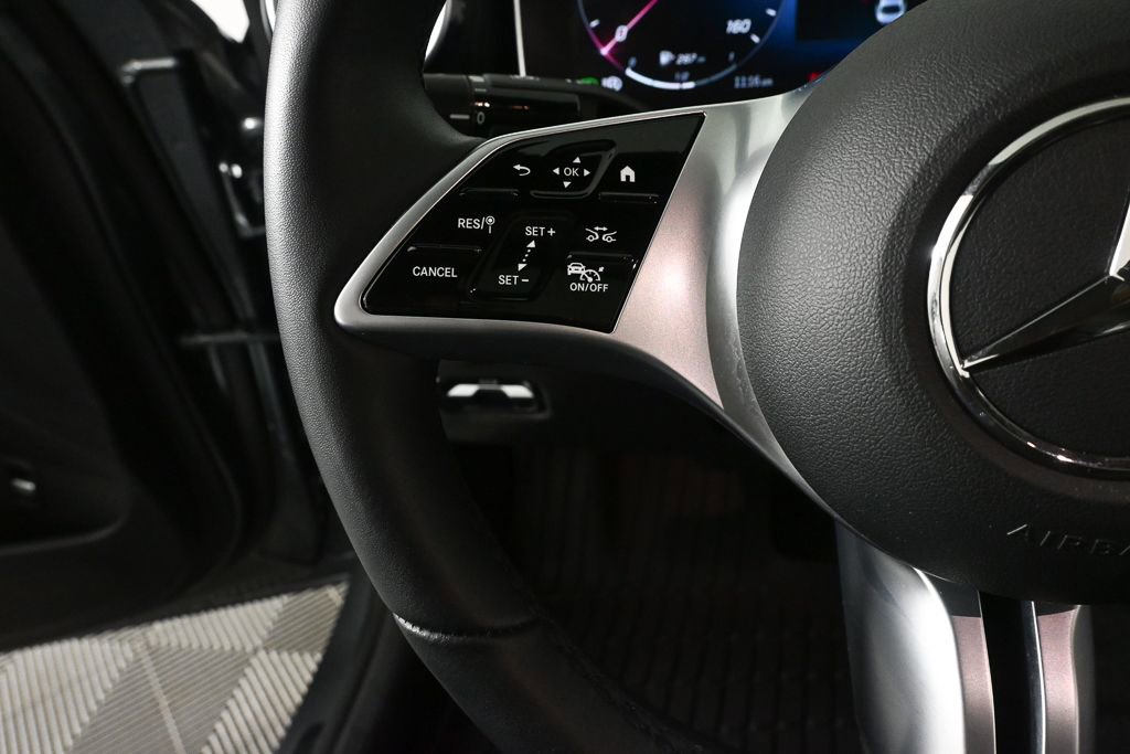 Used 2023 Mercedes-Benz C 300 Sedan image 10