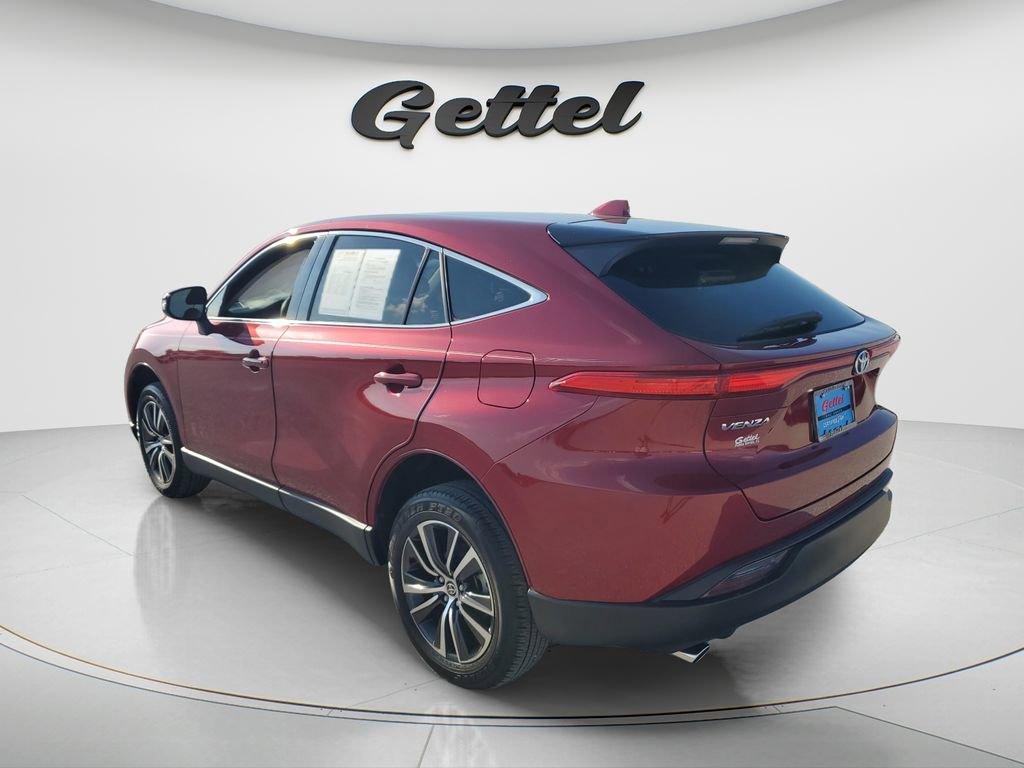 Certified 2023 Toyota Venza LE image 7