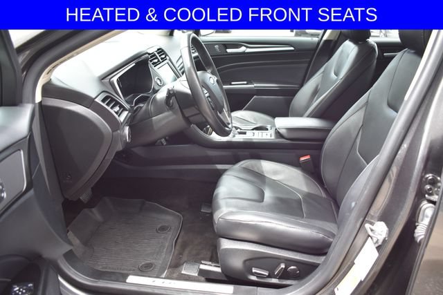 Used 2019 Ford Fusion Energi Titanium FWD image 4