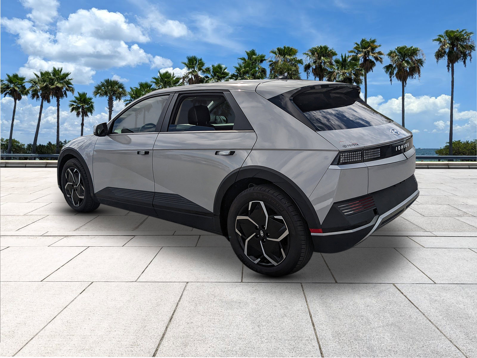 Used 2023 Hyundai Ioniq 5 SEL image 6