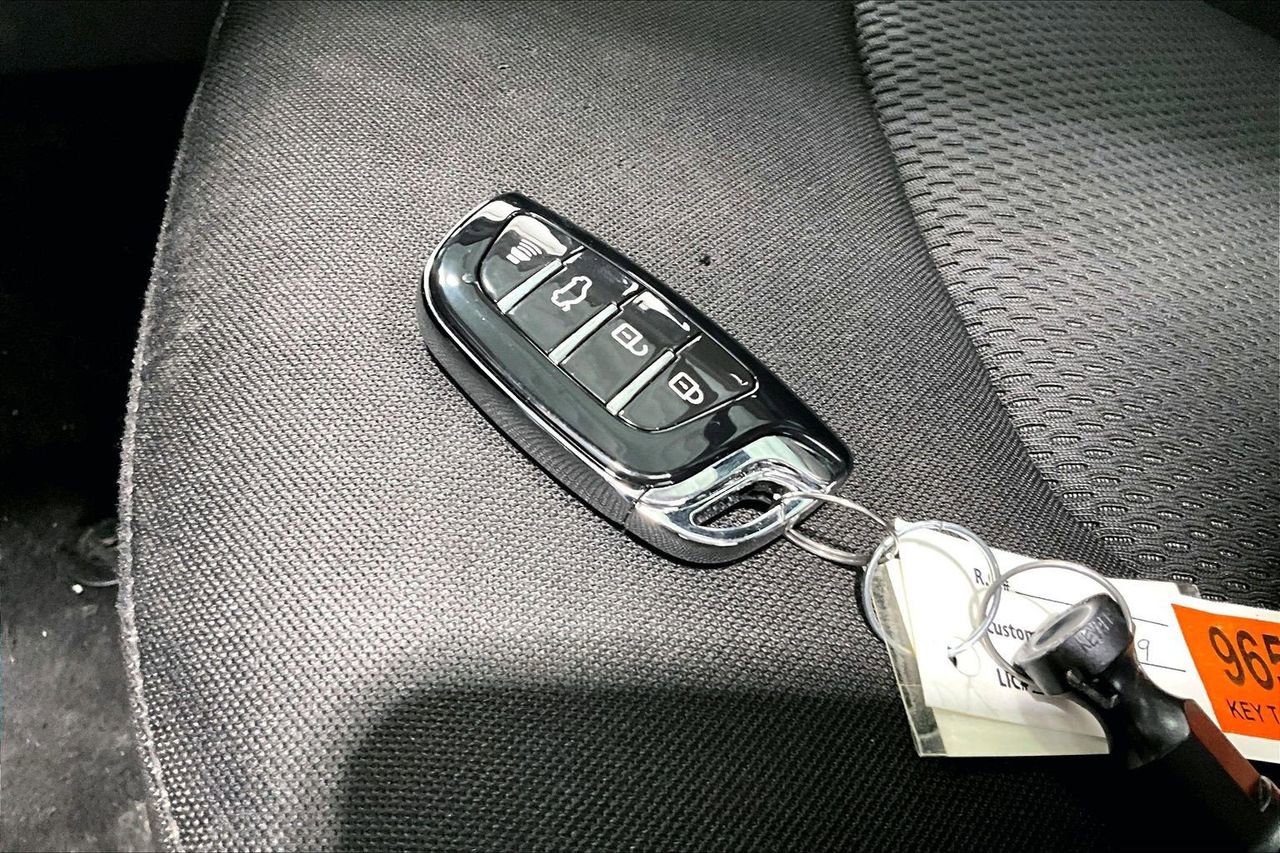 Used 2020 Jeep Renegade Altitude FWD image 18