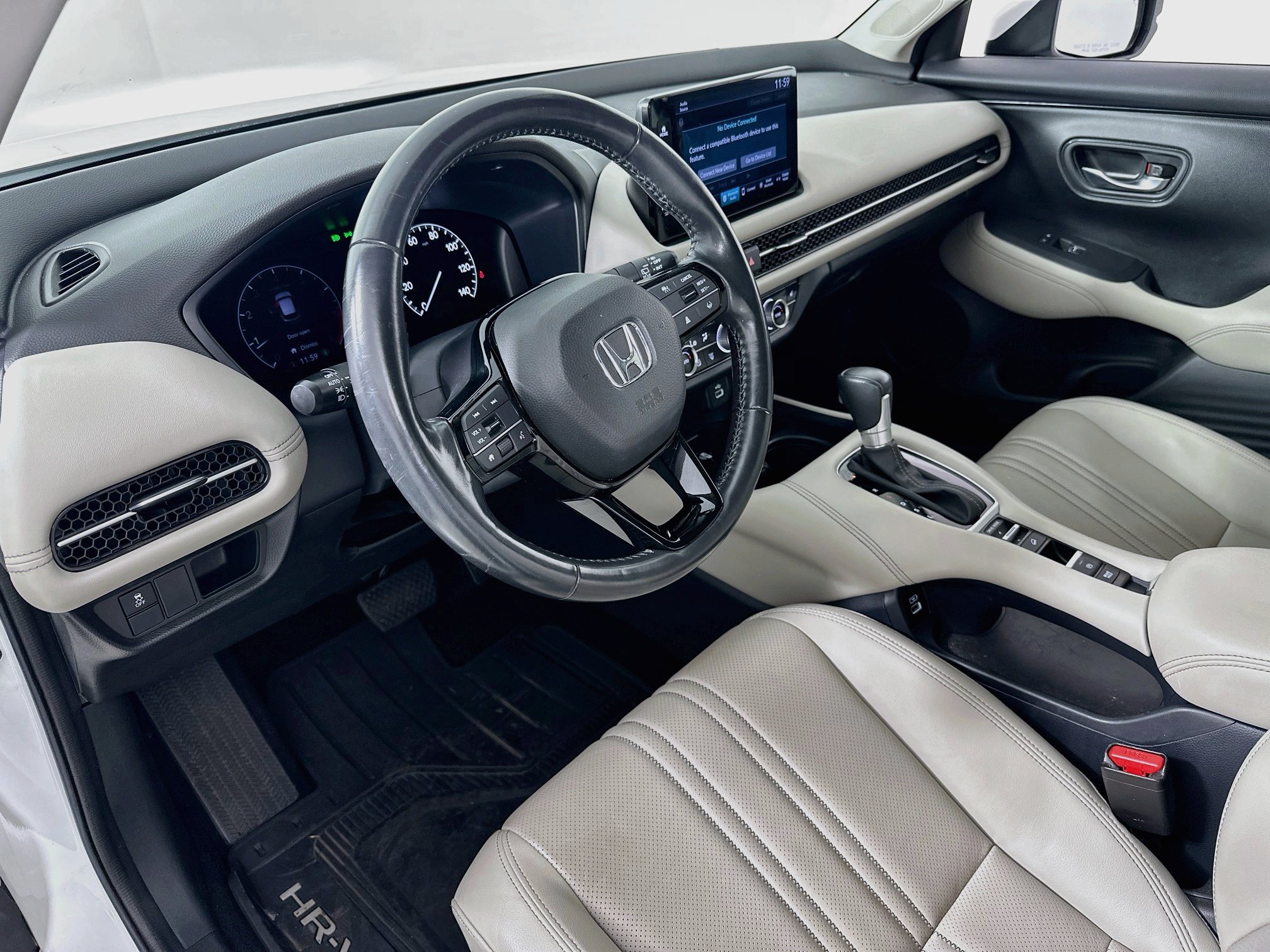 Used 2023 Honda HR-V EX-L image 9