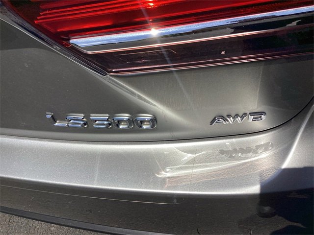 Used 2019 Lexus LS 500 AWD w/ Accessory Package (Z2) image 29