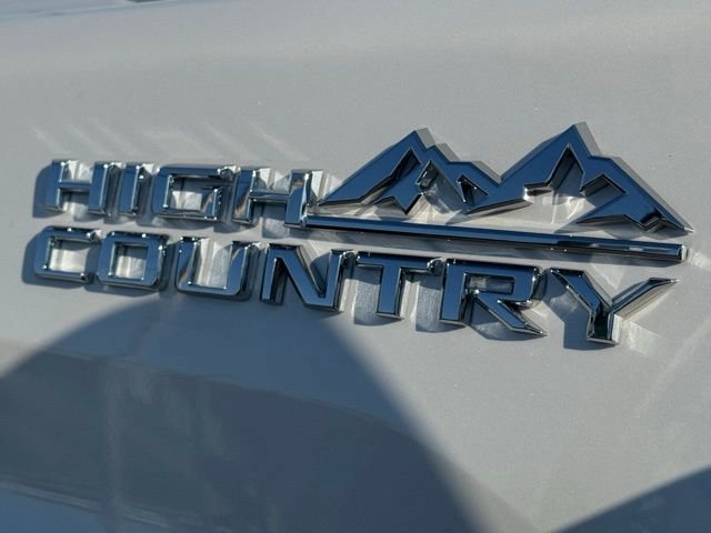Used 2024 Chevrolet Silverado 2500 High Country w/ Technology Package image 17