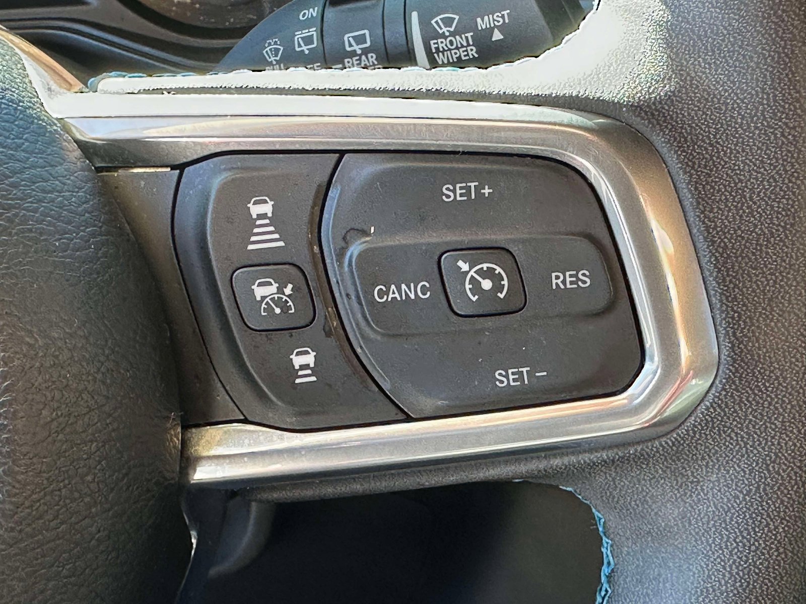 Used 2024 Jeep Wrangler High Altitude AWD/4WD image 22