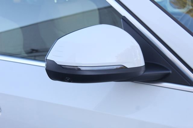 Used 2025 BMW X1 xDrive28i w/ Technology Package image 12